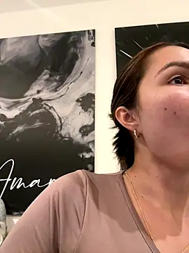 SofiaG  online show from 12/15/25, 07:09