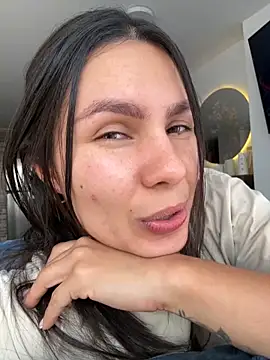 SofiaG  online show from 11/05/25, 07:50