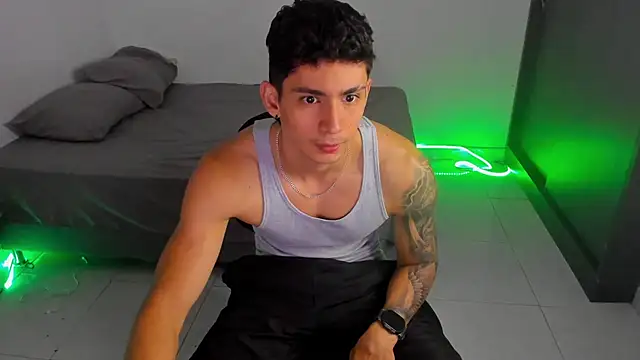 OliverBennet online show from 02/22/25, 12:05