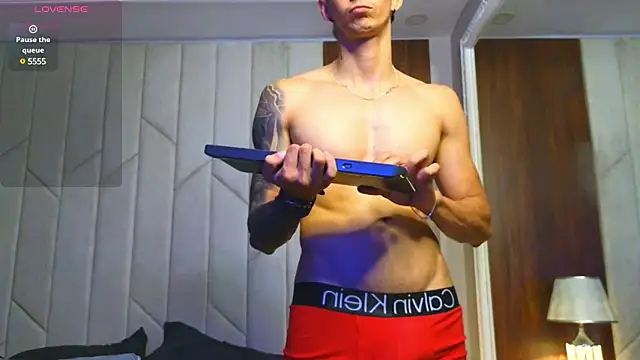 OliverBennet online show from 03/11/25, 03:25