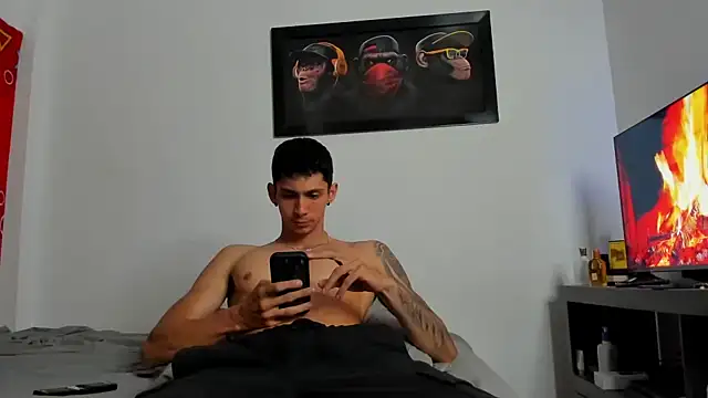 OliverBennet online show from 10/03/25, 03:20