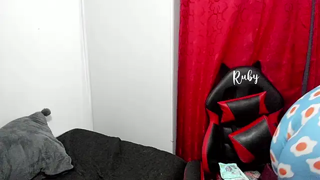 RubyPirsso18 online show from 11/12/25, 07:07