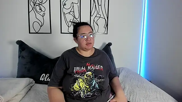 Snapshot of RubyPirsso18 chatting on 12/20/25, 07:17 RubyPirsso18 online show from 12/20/25, 07:17