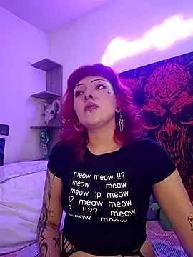 Snapshot of Sarah-Stoner chatting on 06/21/26, 12:16 Sarah-Stoner online show from 06/21/26, 12:16