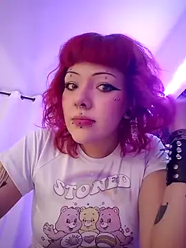 Snapshot of Sarah-Stoner chatting on 06/20/26, 12:26 Sarah-Stoner online show from 06/20/26, 12:26