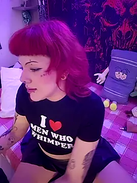 Snapshot of Sarah-Stoner chatting on 06/30/26, 12:32 Sarah-Stoner online show from 06/30/26, 12:32