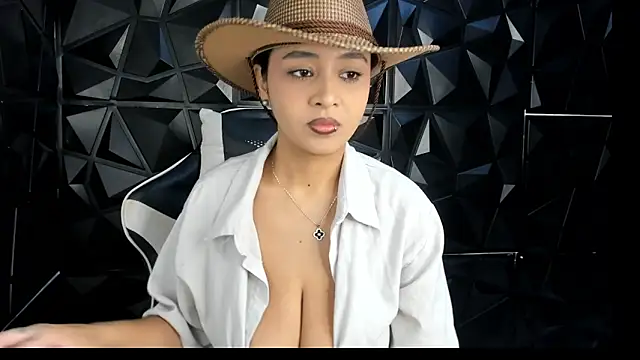 HelueHorny13 online show from 11/03/25, 06:07