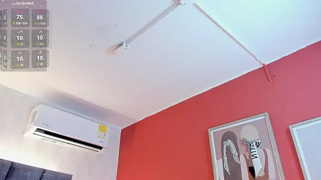 Snapshot of Ada__lee_ chatting on 12/18/25, 01:55 Ada lee online show from 12/18/25, 01:55