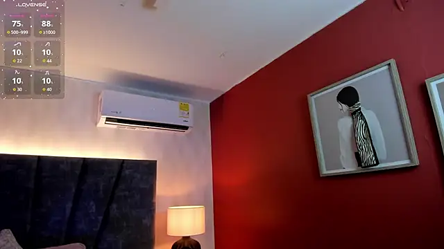 Snapshot of Ada__lee_ chatting on 10/15/25, 01:26 Ada lee online show from 10/15/25, 01:26