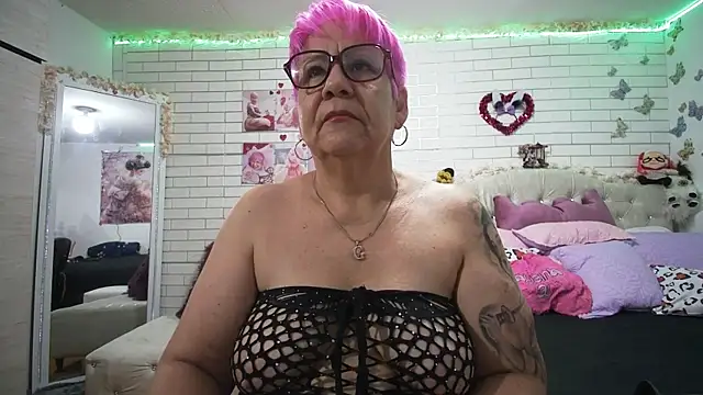 maturehot 65 online show from 06/05/26, 10:15