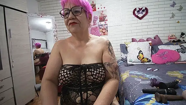 maturehot 65 online show from 02/16/26, 11:42