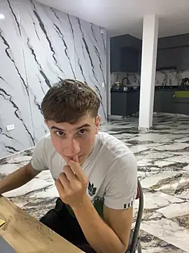 oliver Lz online show from 10/29/25, 06:12