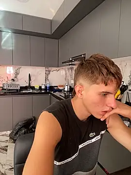 oliver Lz online show from 10/19/25, 08:11