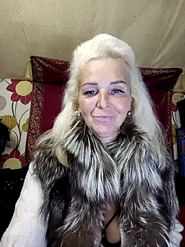 Snapshot of CassandraSandra44 chatting on 11/14/25, 05:05 CassandraSandra44 online show from 11/14/25, 05:05