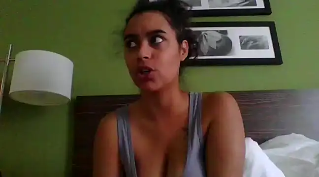 cinnaminnie online show from 01/11/25, 06:01