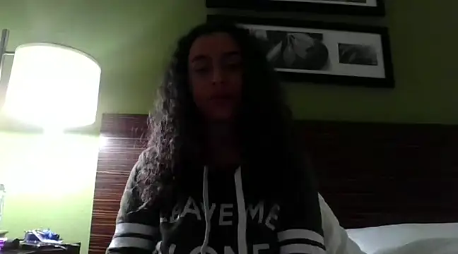 cinnaminnie online show from 01/12/25, 08:25