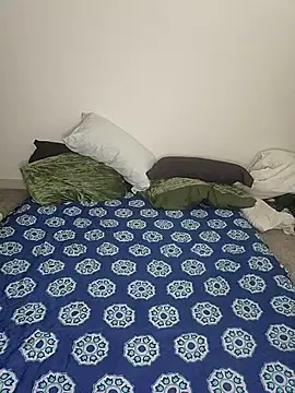 cinnaminnie online show from 02/25/26, 06:19