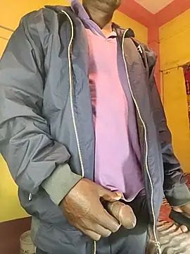 Hunter boy9 online show from 12/18/25, 12:16