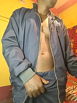 Hunter boy9 online show from 12/20/25, 12:13