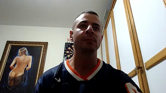 Snapshot of nicolay_74 chatting on 09/29/25, 10:48 nicolay 74 online show from 09/29/25, 10:48