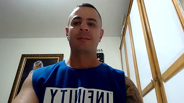 Snapshot of nicolay_74 chatting on 10/11/25, 10:22 nicolay 74 online show from 10/11/25, 10:22