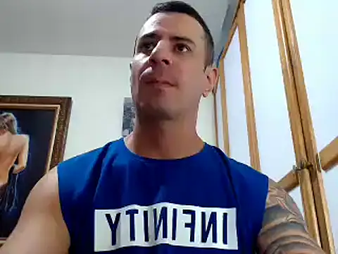 Snapshot of nicolay_74 chatting on 02/16/25, 10:33 nicolay 74 online show from 02/16/25, 10:33