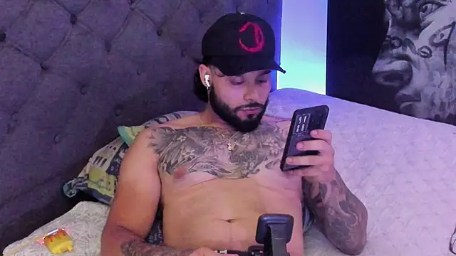 jeremygerard  online show from 10/04/25, 07:10