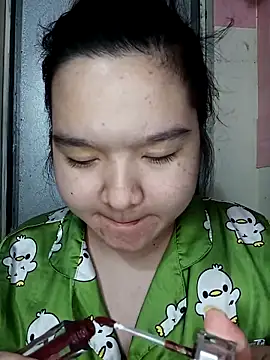 Thomgdee online show from 11/14/25, 05:16