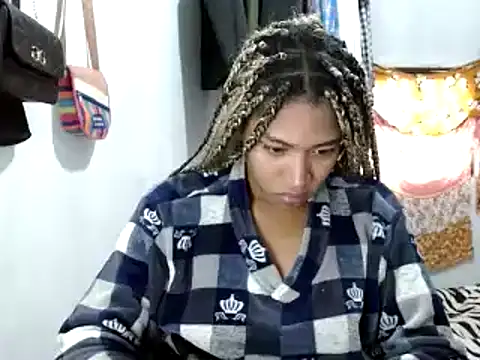miriam775 online show from 02/08/25, 01:11