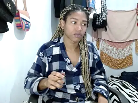 miriam775 online show from 02/14/25, 01:34