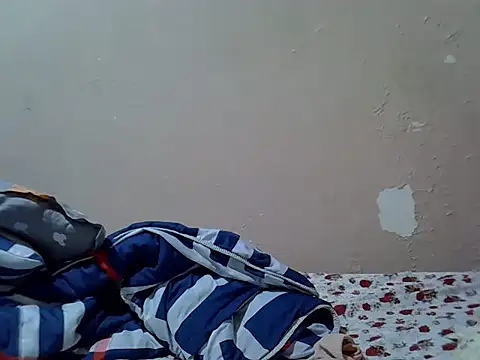 Snapshot of Just_Karu chatting on 10/09/25, 12:44 Just Karu online show from 10/09/25, 12:44
