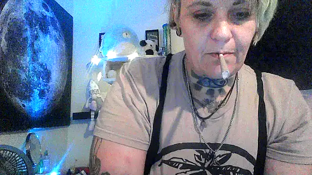 Hunniebunnie78 online show from 06/15/26, 03:29