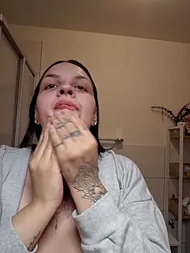 Jujuicy 97 online show from 04/07/26, 08:10