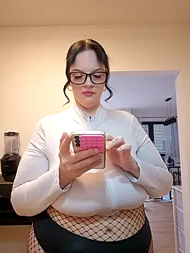 Jujuicy 97 online show from 02/15/26, 09:08