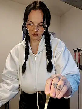 Jujuicy 97 online show from 10/29/25, 10:03