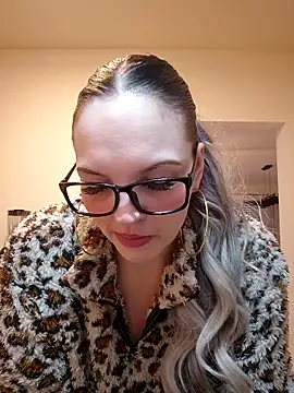 Jujuicy 97 online show from 02/12/26, 03:12