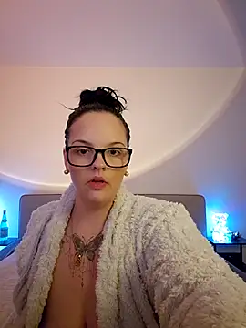 Jujuicy 97 online show from 04/02/26, 08:04