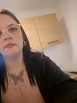 Jujuicy 97 online show from 04/21/26, 06:53