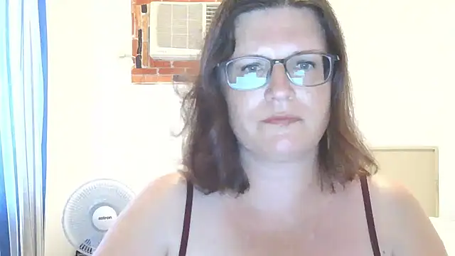 CrimsonMistress online show from 04/29/26, 10:38
