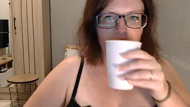 CrimsonMistress online show from 10/10/25, 10:10