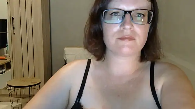 CrimsonMistress online show from 10/14/25, 10:42