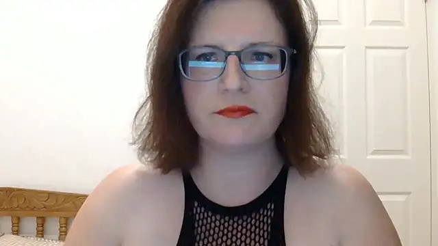 CrimsonMistress online show from 12/01/25, 07:04