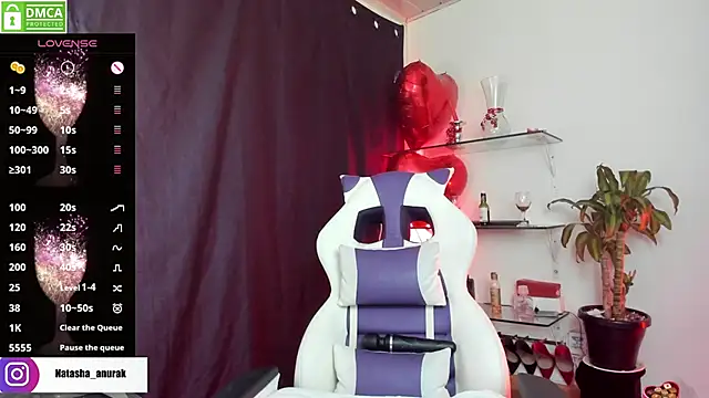 natashaanurak online show from 03/11/25, 01:26