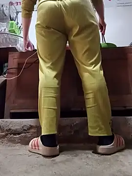 JasminePham online show from 03/11/25, 07:03