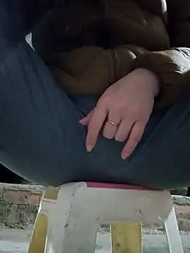 JasminePham online show from 03/22/25, 12:06