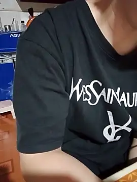 JasminePham online show from 10/28/25, 01:17