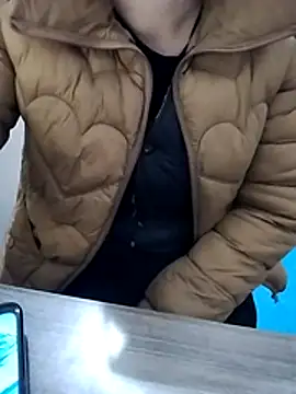 JasminePham online show from 11/28/25, 01:06