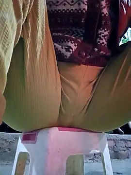 JasminePham online show from 03/07/25, 01:09