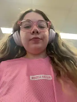 brooklynivy online show from 11/18/25, 07:55