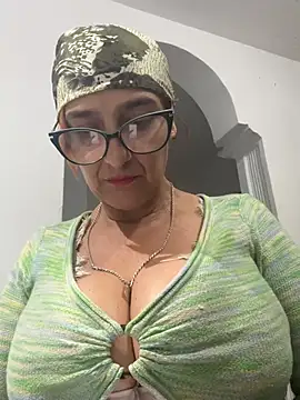 anastasia and jordan online show from 04/25/26, 07:44